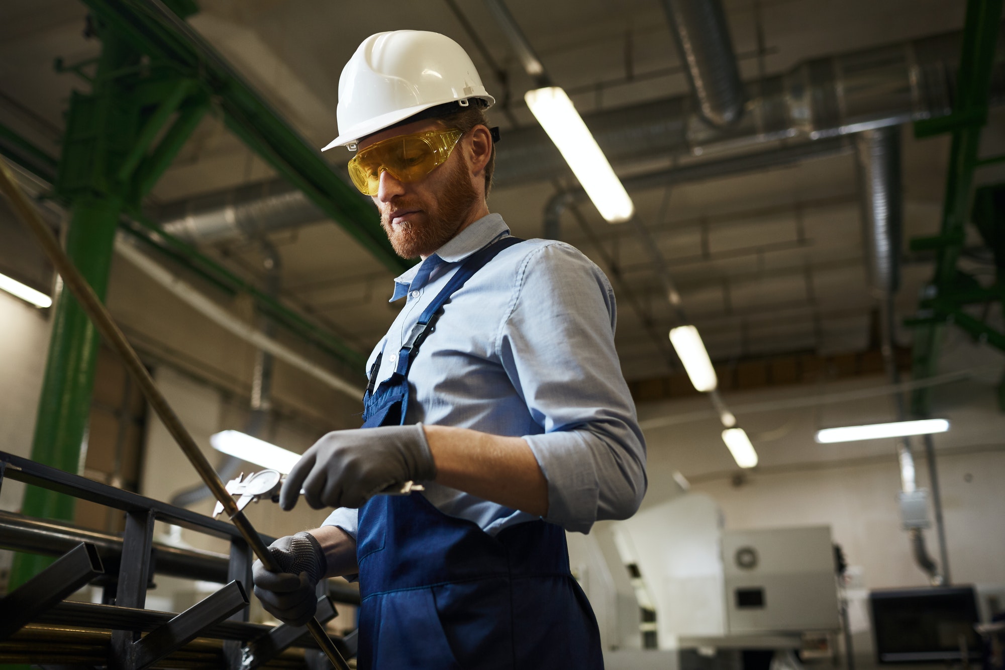 Foreman controlling the quality of product